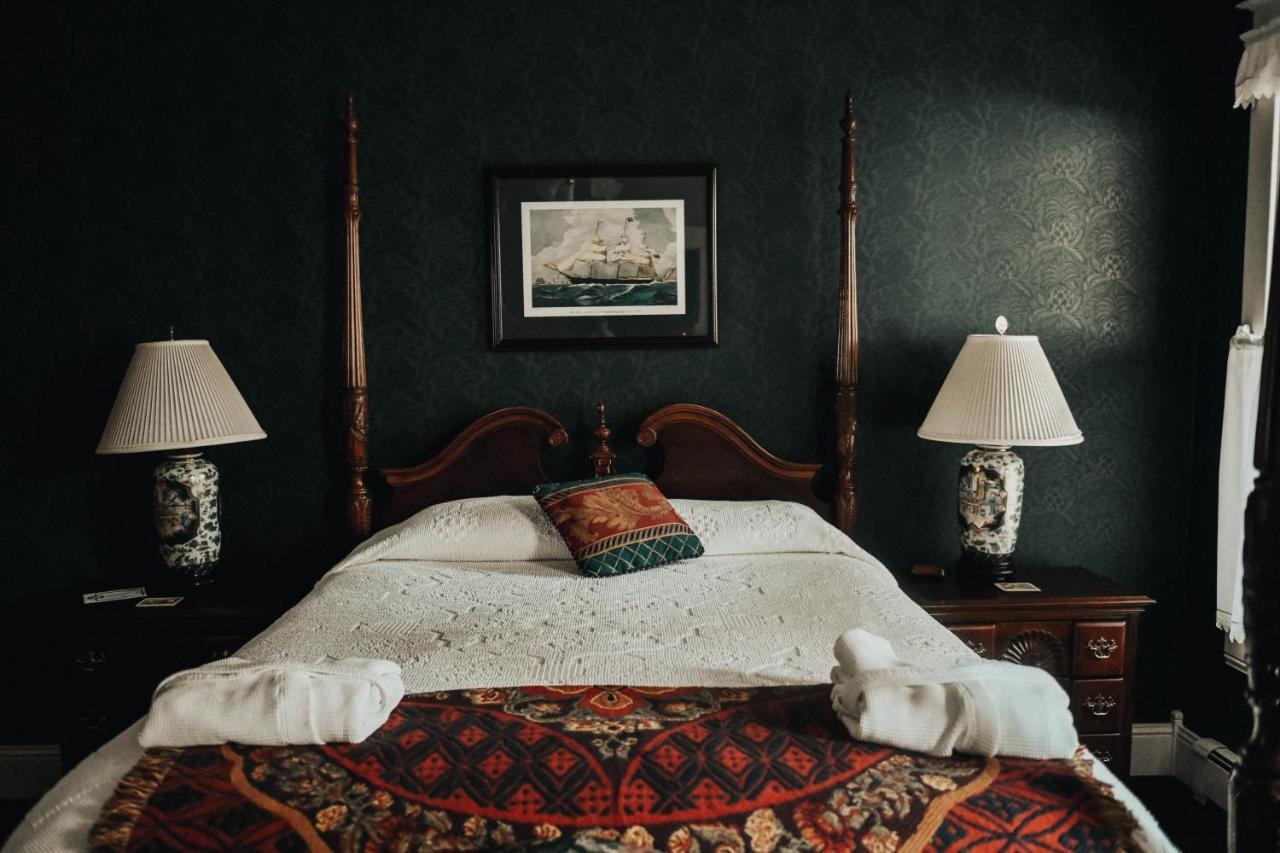 China Clipper Inn (Adults Only) Урей Екстер'єр фото