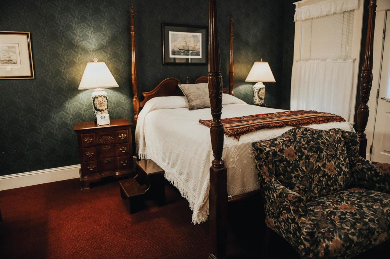 China Clipper Inn (Adults Only) Урей Екстер'єр фото